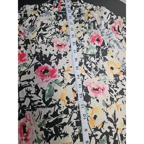 Lauren Ralph Lauren Women's V-Neck Top Floral Ruffle Long Sleeve Size M - Picture 9 of 9